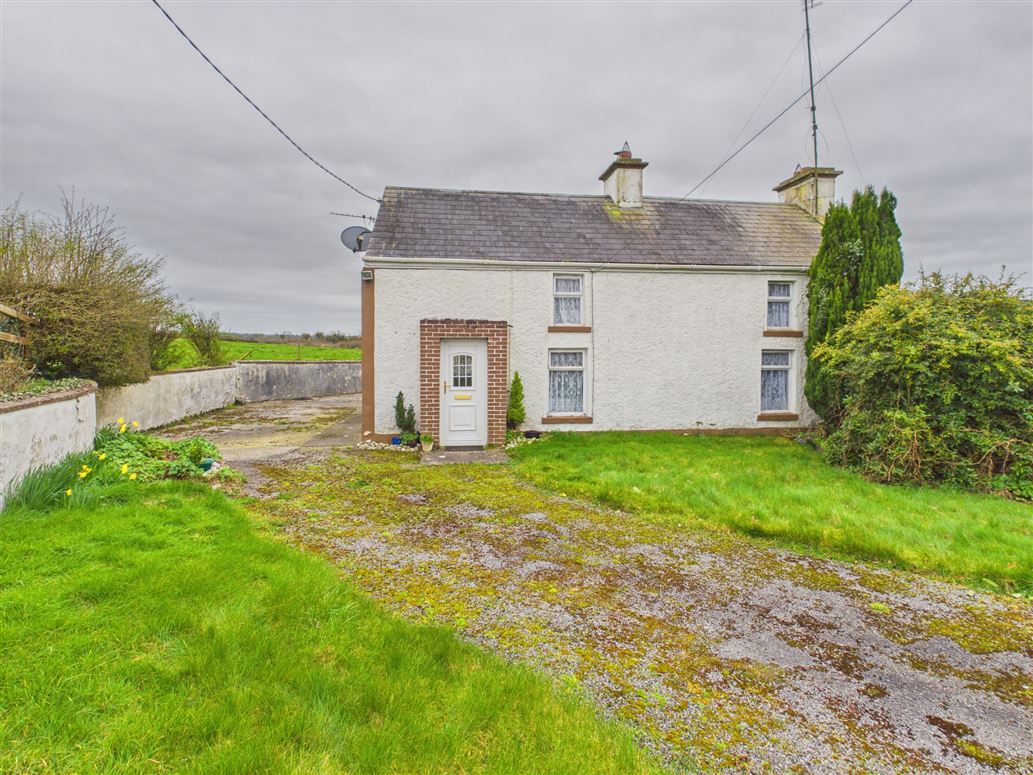 Residence on approx. 15.59 acres at Oakfield, Strokestown, Co. Roscommon