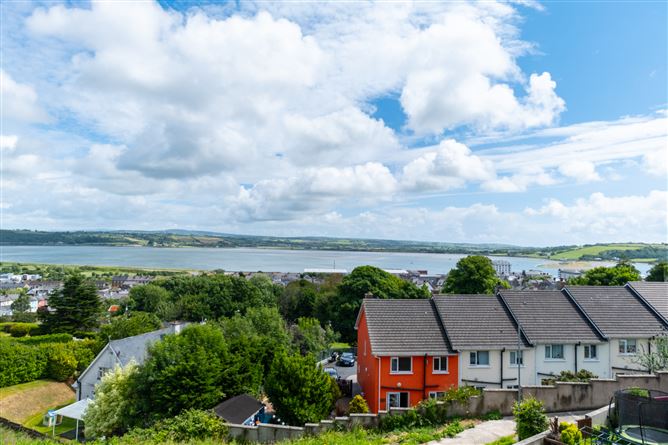 34 The Estuary, Spa Hill, Youghal, Co. Cork.