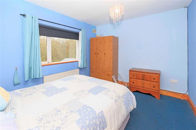 24 Glenwood, Newport, Tipperary