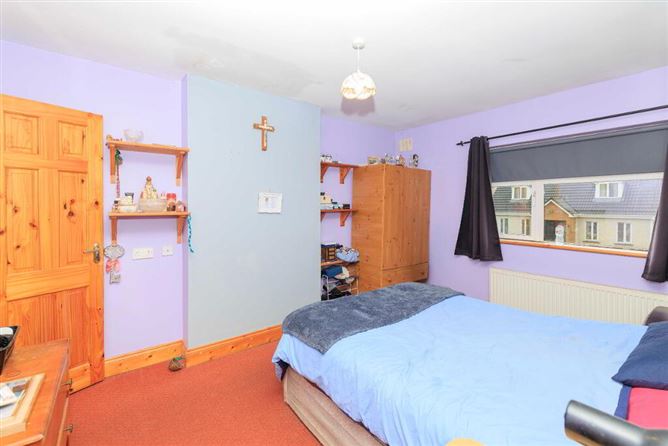 24 Glenwood, Newport, Tipperary