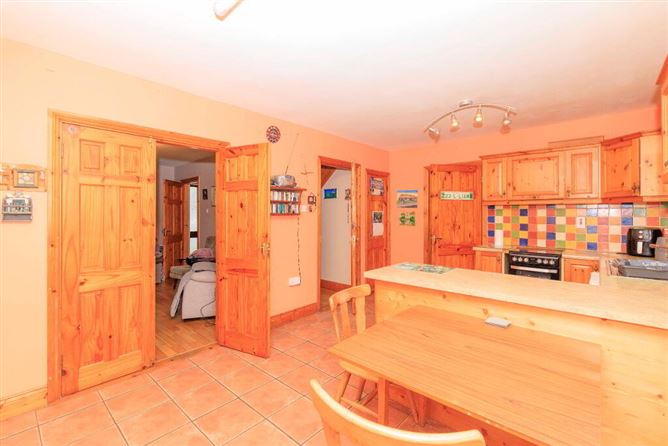 24 Glenwood, Newport, Tipperary