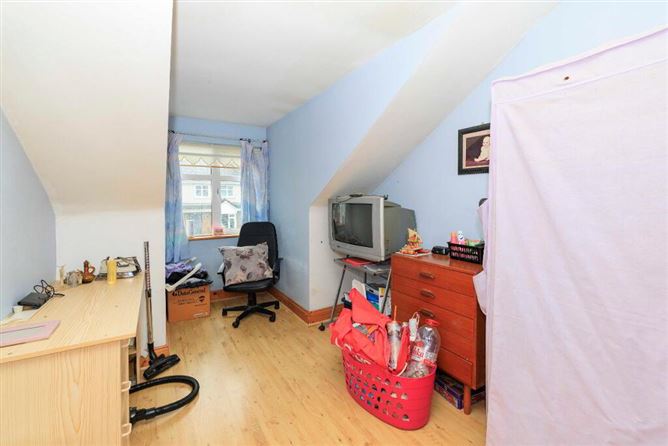 24 Glenwood, Newport, Tipperary