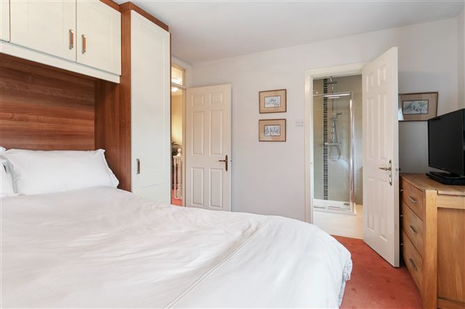 39 The Heath, Cypress Downs, Templeogue, Dublin 6W