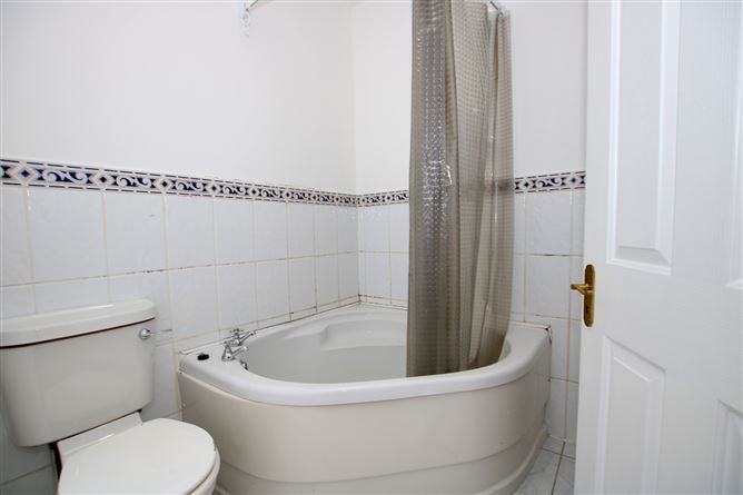 11 Church View, Ballymahon, Longford