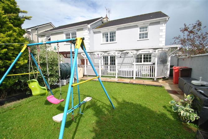 7 Ayrhill Court, Roscrea, Co. Tipperary