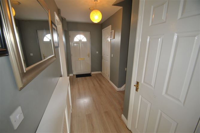 7 Ayrhill Court, Roscrea, Co. Tipperary