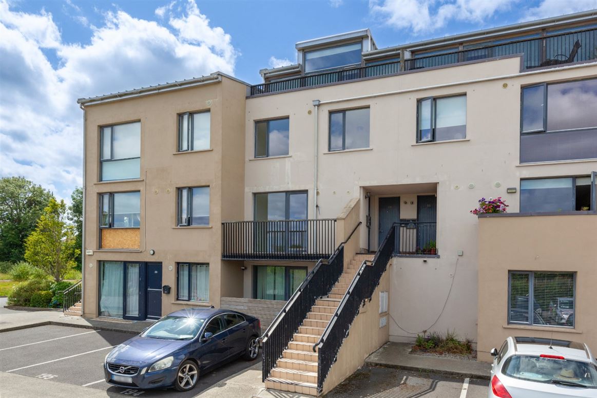 28 Parkview Green, FInglas, Dublin 11