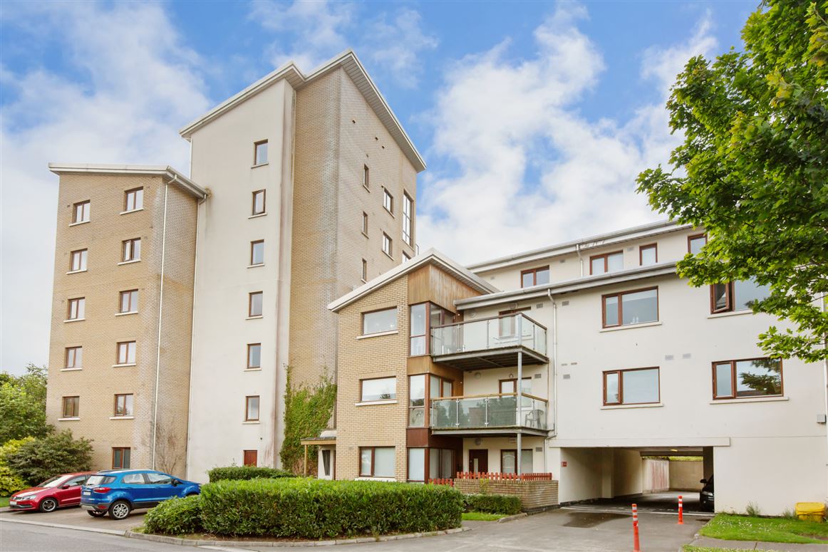 10 Hunters Hall, Ballycullen, Dublin 24