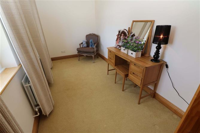 Elvana House, Louth Hall, Tallanstown, Louth