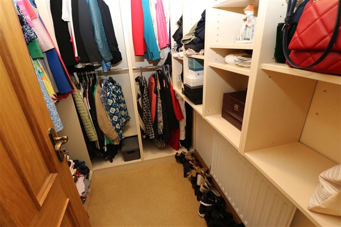 Elvana House, Louth Hall, Tallanstown, Louth