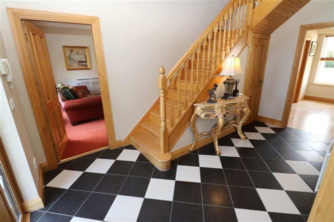 Elvana House, Louth Hall, Tallanstown, Louth