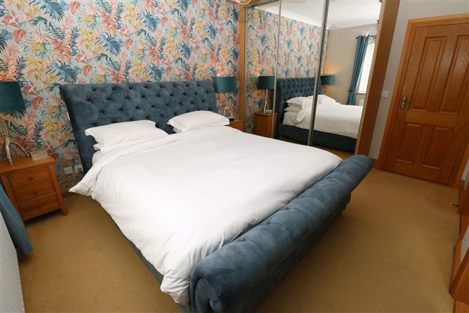 Elvana House, Louth Hall, Tallanstown, Louth