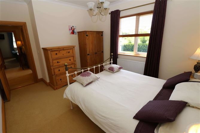 Elvana House, Louth Hall, Tallanstown, Louth