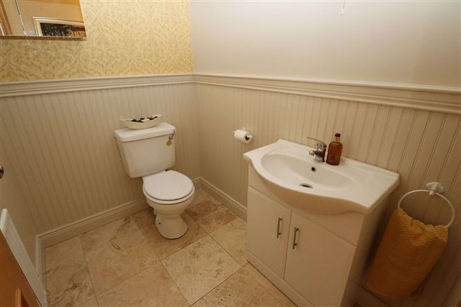 Elvana House, Louth Hall, Tallanstown, Louth