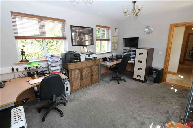 Elvana House, Louth Hall, Tallanstown, Louth