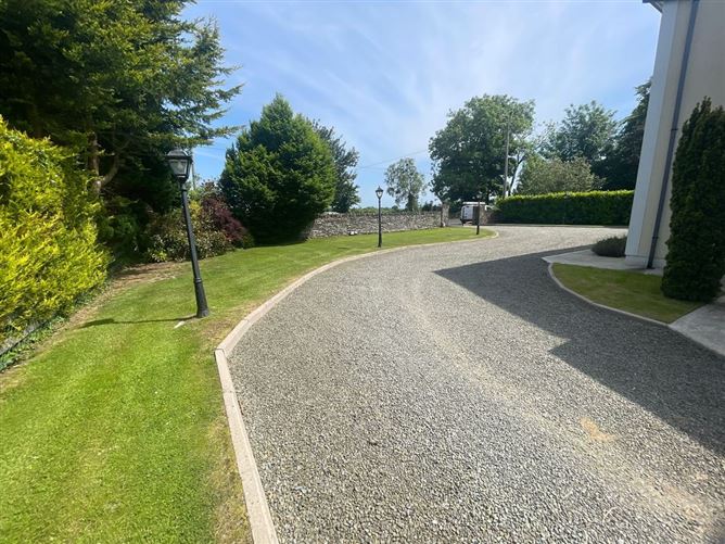 Elvana House, Louth Hall, Tallanstown, Louth