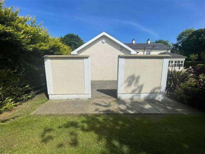 Elvana House, Louth Hall, Tallanstown, Louth