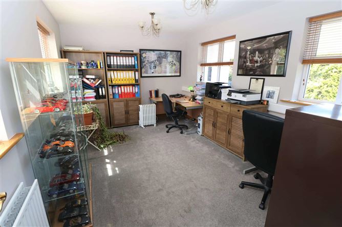 Elvana House, Louth Hall, Tallanstown, Louth