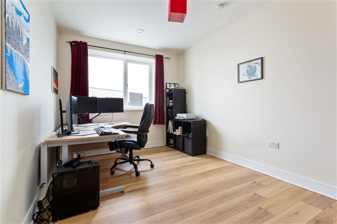 32 Orchard Hall, Hamilton Park, Castleknock, Dublin 15.