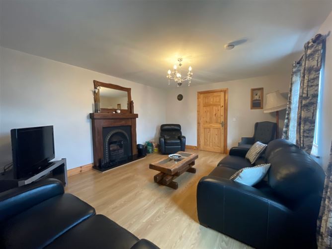 4 Lag Na Carraige, Carrickmagarvey, Gweedore, Donegal