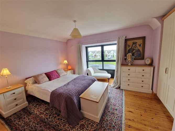 22 Garden View, Clarecastle, Ennis, Co. Clare