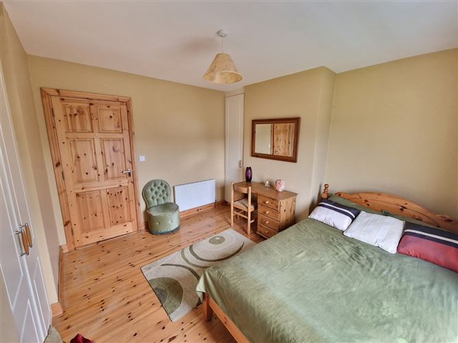 22 Garden View, Clarecastle, Ennis, Co. Clare