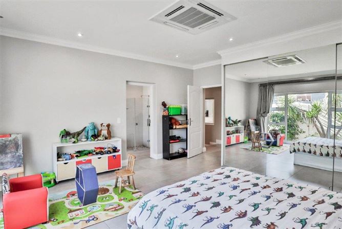 Private, Dean Road, Johannesburg