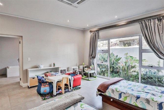 Private, Dean Road, Johannesburg