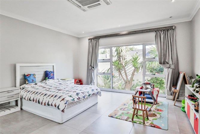 Private, Dean Road, Johannesburg