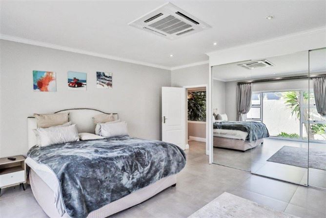 Private, Dean Road, Johannesburg