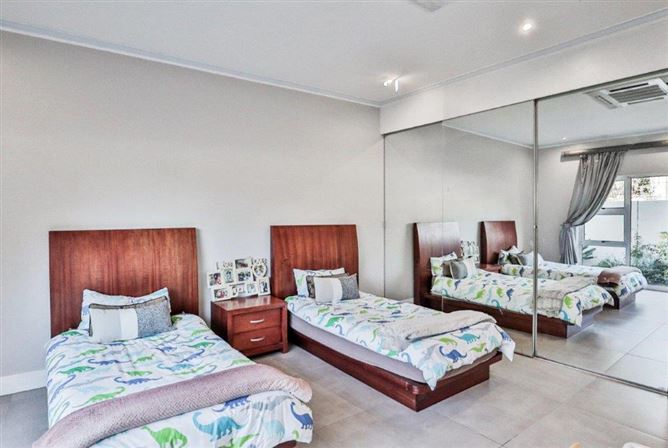 Private, Dean Road, Johannesburg