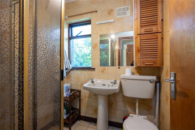 Ladhru, 49a Ardamine Court, Ardamine, Co. Wexford