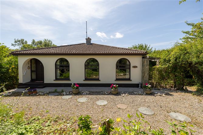 Ladhru, 49a Ardamine Court, Ardamine, Co. Wexford