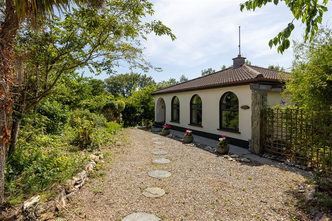 Ladhru, 49a Ardamine Court, Ardamine, Co. Wexford