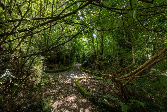Ladhru, 49a Ardamine Court, Ardamine, Co. Wexford