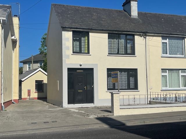 Naomh Múire, St. Patrick's Street, Castlerea, Roscommon