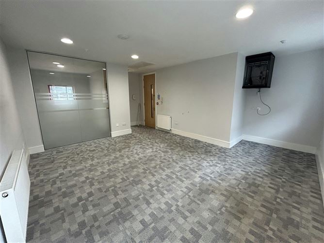 Photo 11 of 17 — 18 Clanwilliam Square, Grand Canal Quay, Dublin 2, Dublin, Ireland