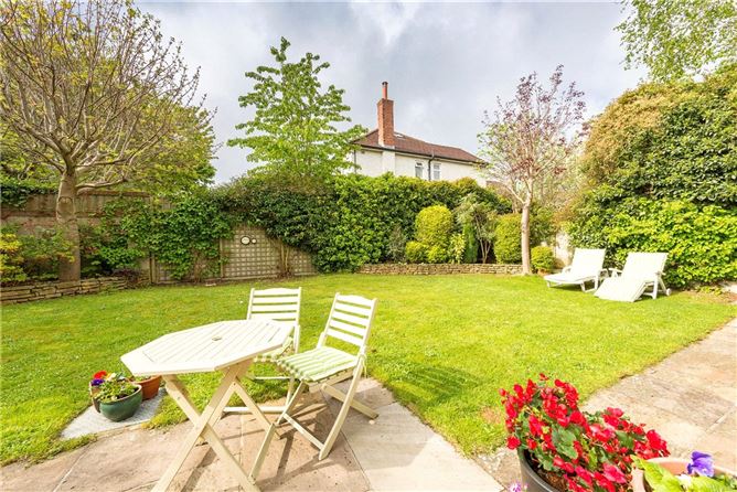 1 Hampton Park, St Helen's Wood, Booterstown, Co. Dublin
