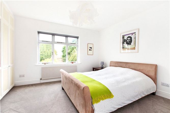 1 Hampton Park, St Helen's Wood, Booterstown, Co. Dublin