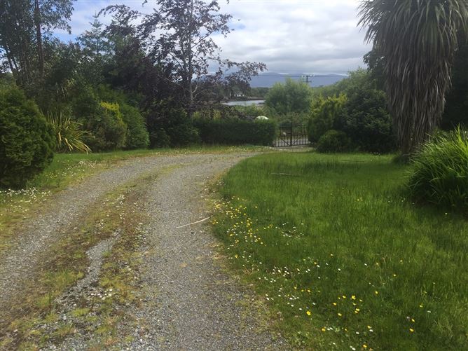 Seaview House, Inchinaleega, Sneem, Kerry