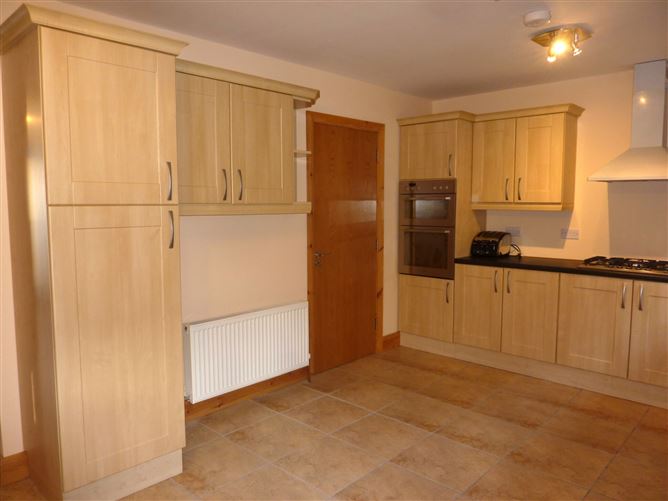 18 Cois Abhainn, Ballinrobe Road, Westport, Co. Mayo