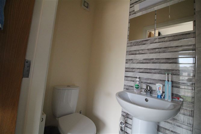 9 Castle  Rock, Meadowlands, Macroom, Cork