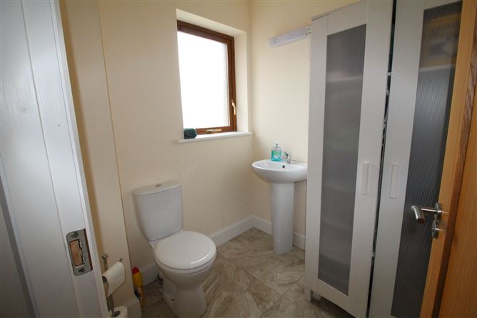 9 Castle  Rock, Meadowlands, Macroom, Cork