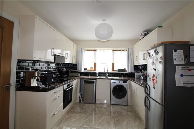 9 Castle  Rock, Meadowlands, Macroom, Cork
