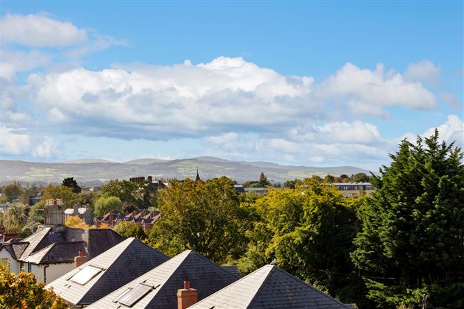 9 The Oaks, Grove House, Milltown Road, Dublin 6