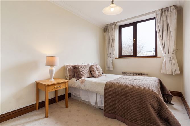 32 Merrion Strand, Sandymount, Dublin 4