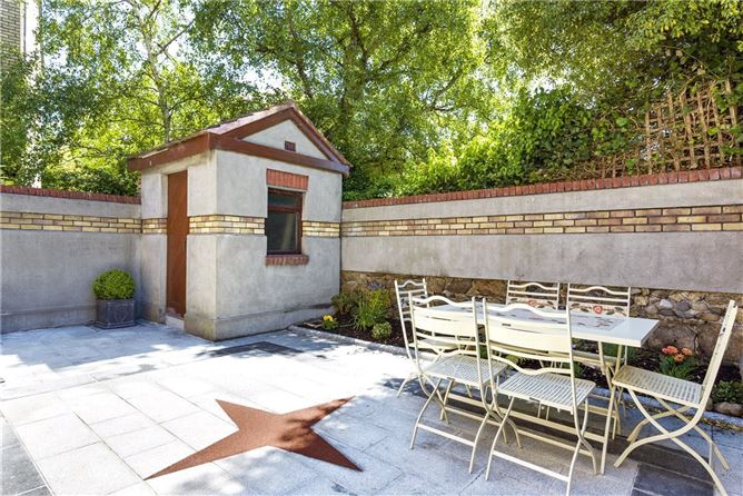 32 Merrion Strand, Sandymount, Dublin 4