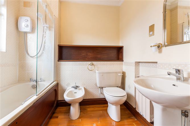32 Merrion Strand, Sandymount, Dublin 4