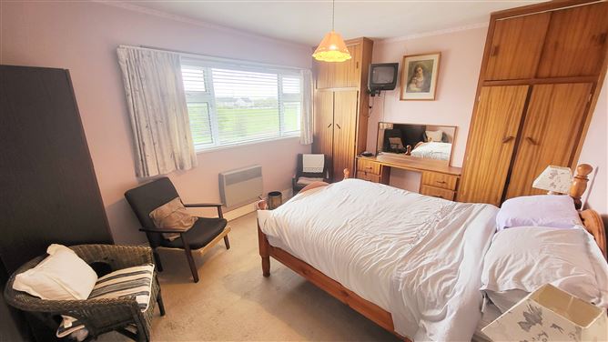 Photo 16 of 27 — Elm Grove, Syngefield, Birr, Offaly