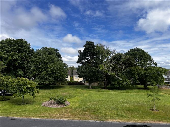 19 The Maples, Dr. Mannix Road, Galway, County Galway
